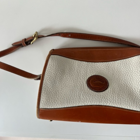 Dooney & Bourke All Weather Leather Crossbody Bag 🔥🔥 - Picture 3 of 12